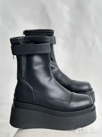 Ботинки весенние на платформе