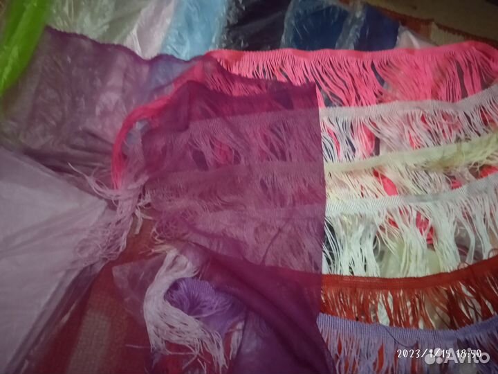 Бахрома и сетка-стрейтч