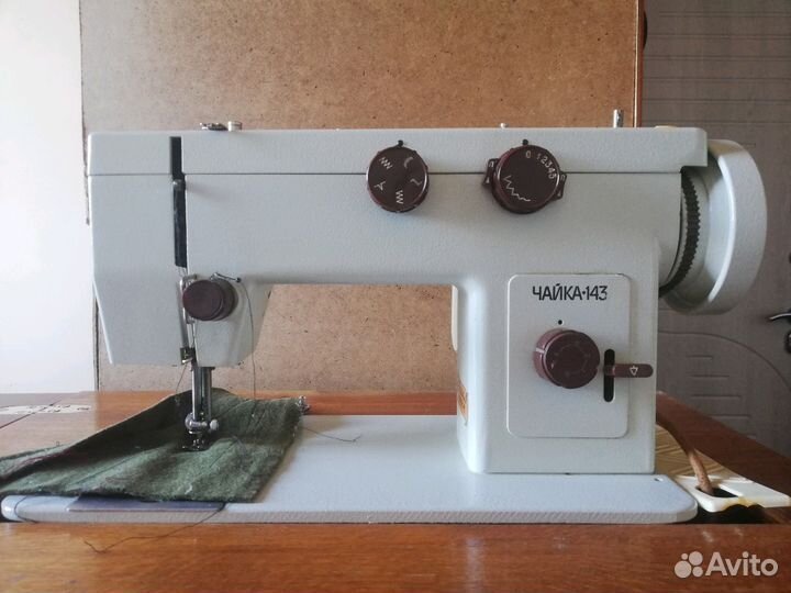 Швейная машина Чайка