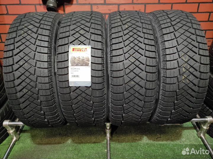 Pirelli Ice Zero FR 215/55 R18 99H