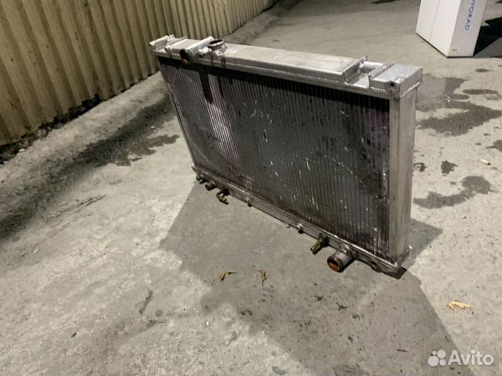 Радиатор охлаждения двигателя Toyota Altezza