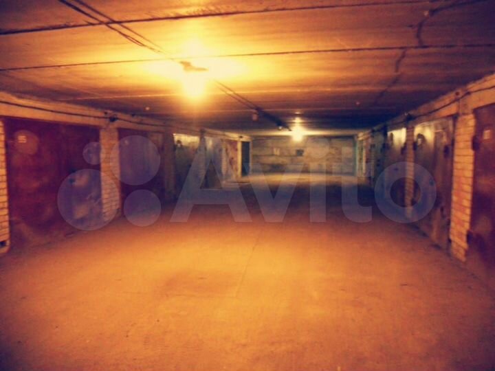 Гараж, > 30 м²