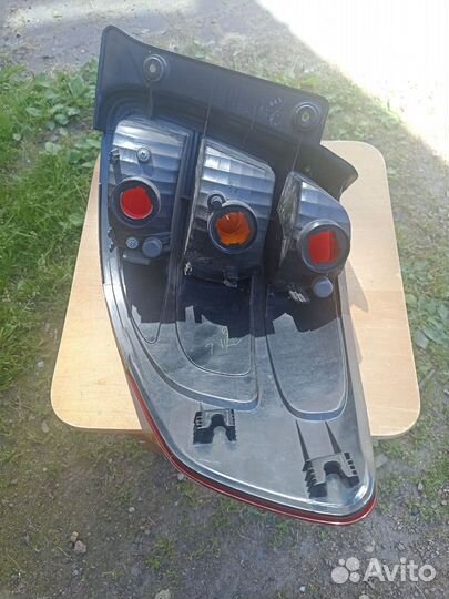 Задний фонарь Suzuki SX4