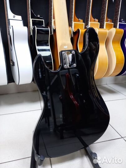 Бас-гитара Stagg Новая