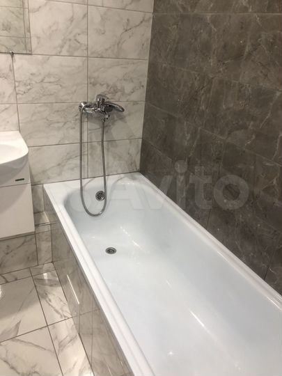 2-к. квартира, 50 м², 1/16 эт.