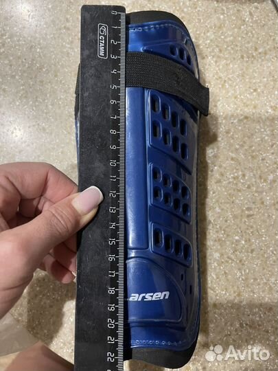 Футбольные щитки