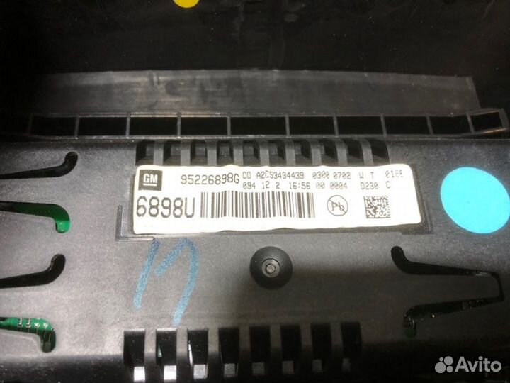 Дисплей информационный Chevrolet Orlando F18D4