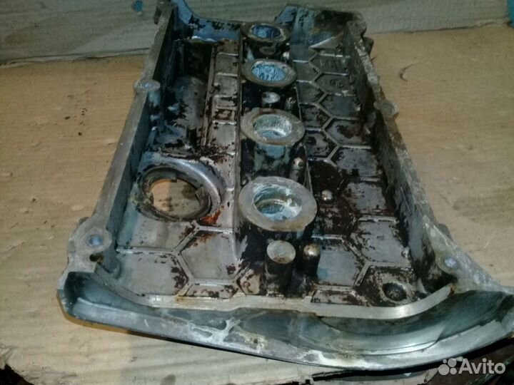 Крышка клапанная 1.8 ARG Volkswagen Passat B5