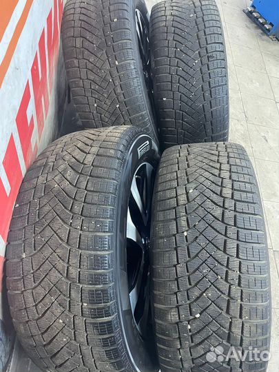 Оригинал Toyota LC200 Pirelli 285/50 R20
