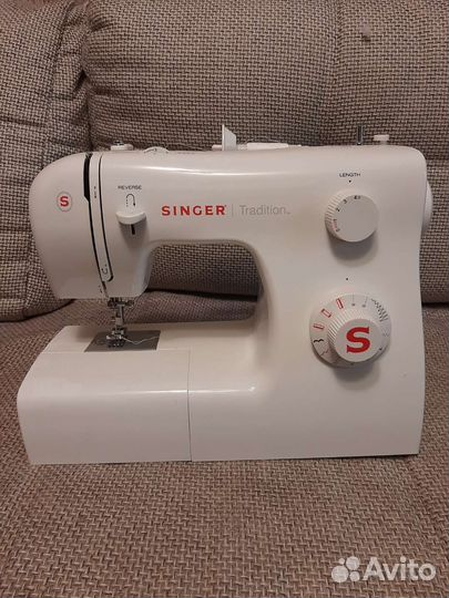 Швейная машинка singer
