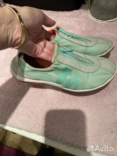 Продам кроссовки Merrell