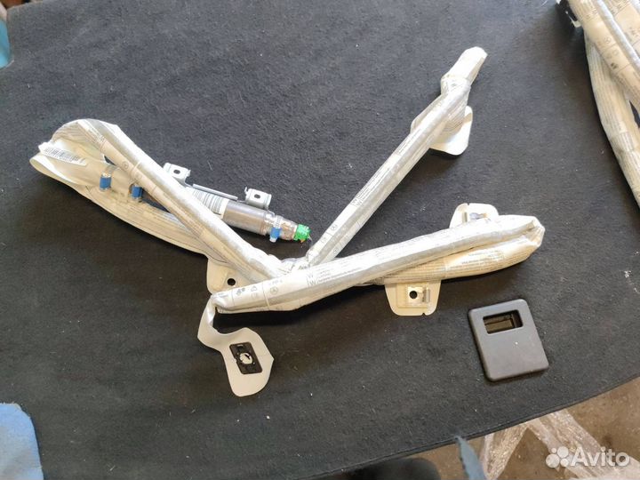 Подушка безопасности боковая (шторка) правая