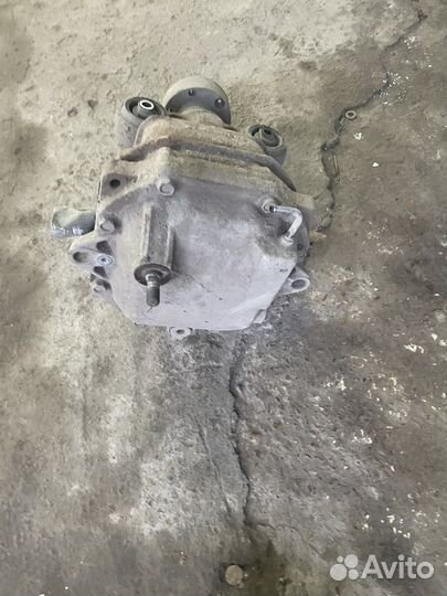 Редуктор задний от infiniti G35