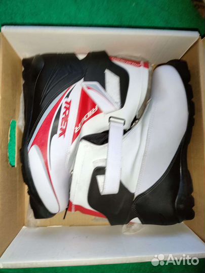 Новые Лыжные ботинки 46 размер