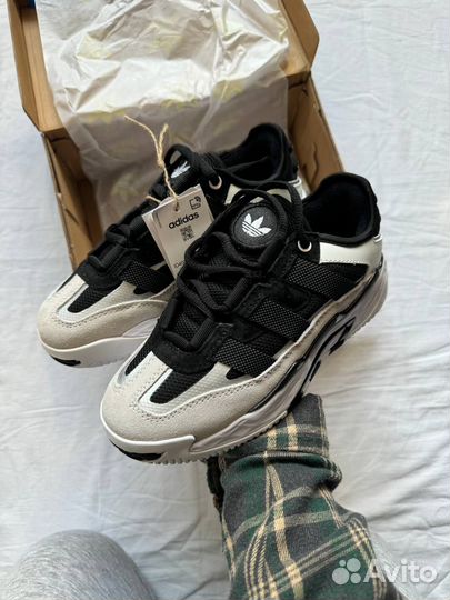 Кроссовки adidas niteball