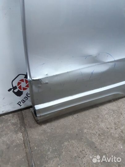 Дверь задняя левая Audi q5 r8 дефектная