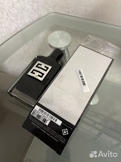 Givenchy gentelman society