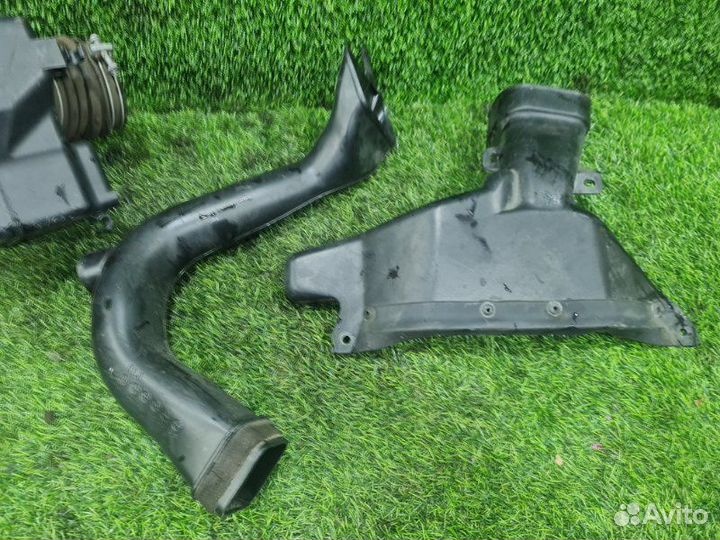 Корпус воздушного фильтра Lexus Es330 MCV31 3MZ-FE