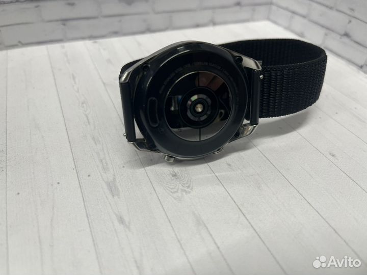Смарт-часы Samsung Galaxy Watch 3