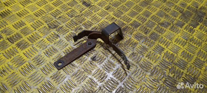 Держатель левый Man Tga Tgs Tgx TGS D2066LF36