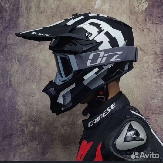 Кроссовый шлем