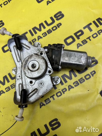 Моторчик стеклоподъемника передний прав Kia Rio 3