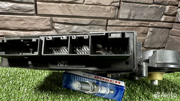 Моторчик стеклоподъемника задний левый Audi A4 B6