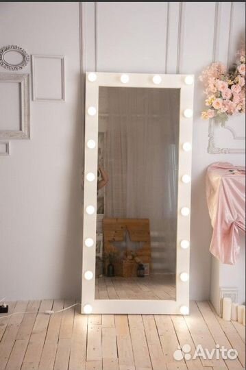 Гримерное зеркало в полный рост