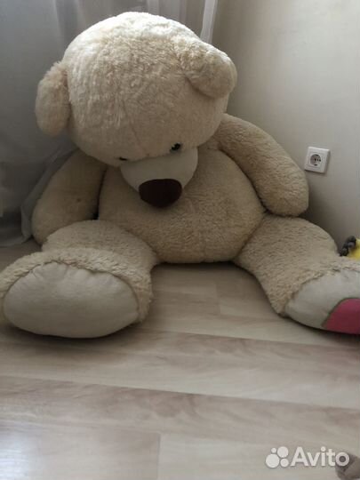 Плюшевый медведь
