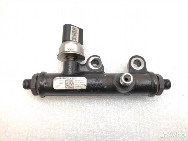 Топливная рейка (рампа) Land Rover Discovery 3