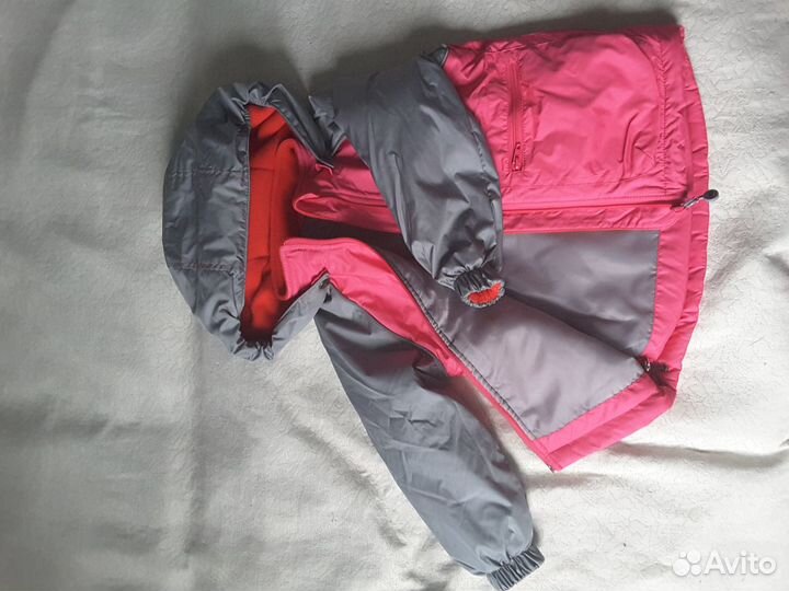 Продам костюм на девочку демисезонный
