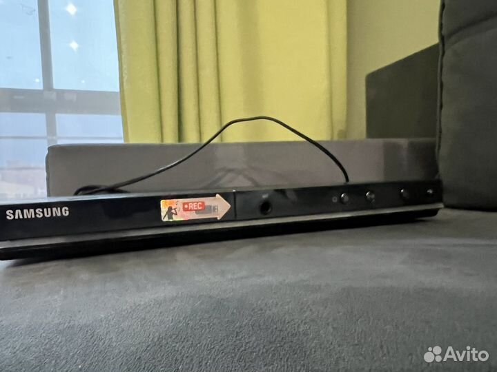 DVD плеер Samsung DVD D530K
