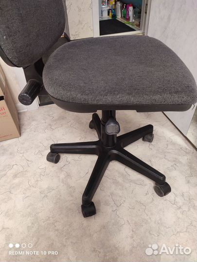 Компьютерное офисное кресло