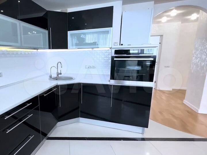 3-к. квартира, 83,7 м², 9/9 эт.