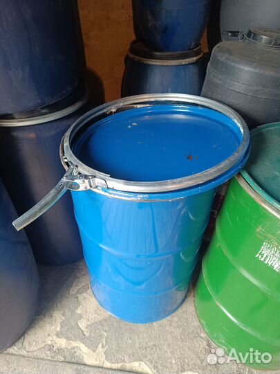Бочка металлическая 200л с крышкой и хомутом пищев