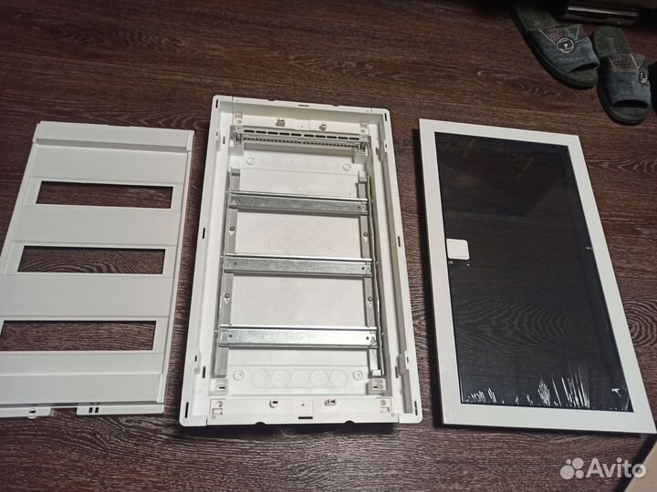 Щит электрический распределительный