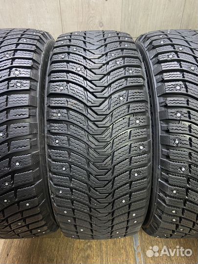 Michelin X-Ice North 3 215/55 R16