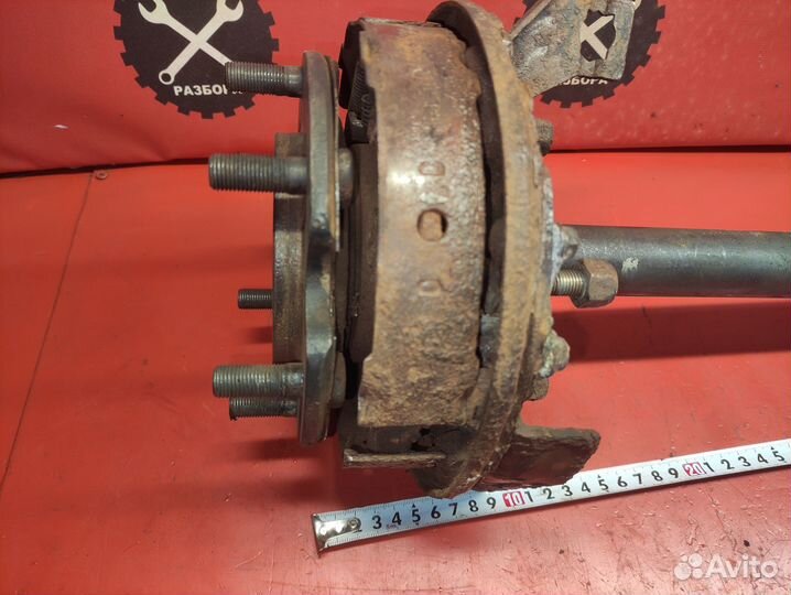 Привод задний правый Nissan Terrano 1 1985-1995