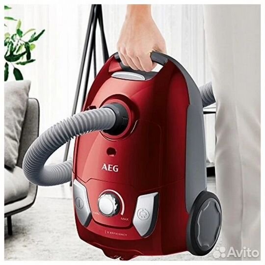 Пылесос Electrolux EEG43WR, красный