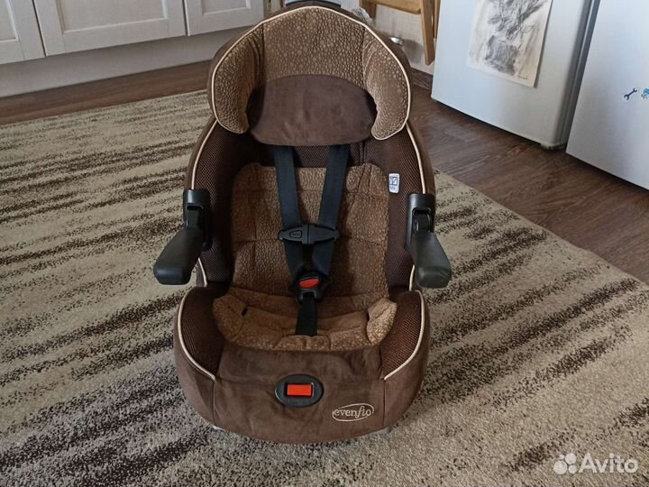 Детское автокресло isofix evenflo