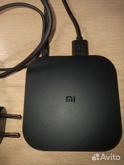 Приставка к телевизору MI BOX S