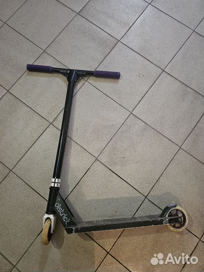 Самокат трюковой District