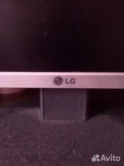 Монитор LG