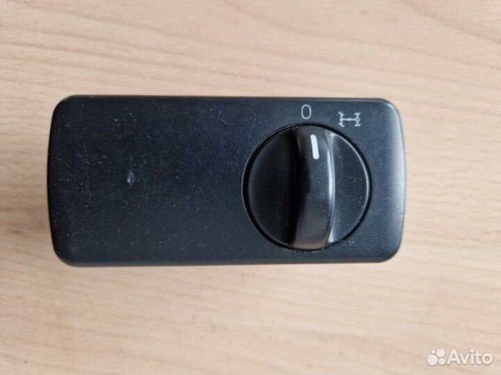 Кнопка блокировки дифференциала Mercedes Benz