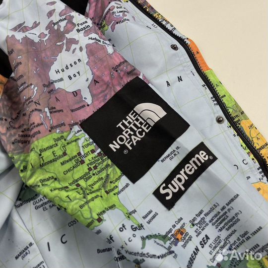 Ветровка The North Face World Map