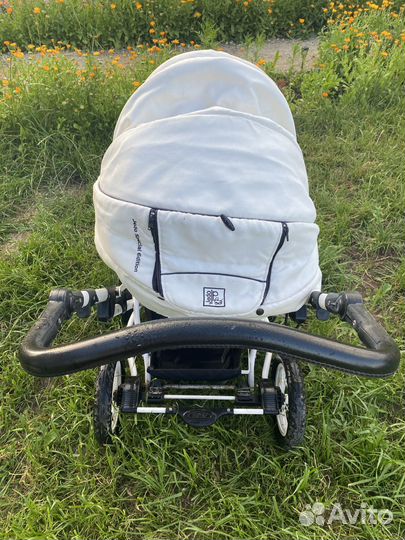 Коляска 2 в 1; кроватка и стульчик