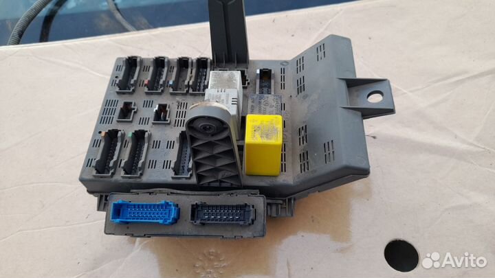 Блок предохранителей renault laguna 1