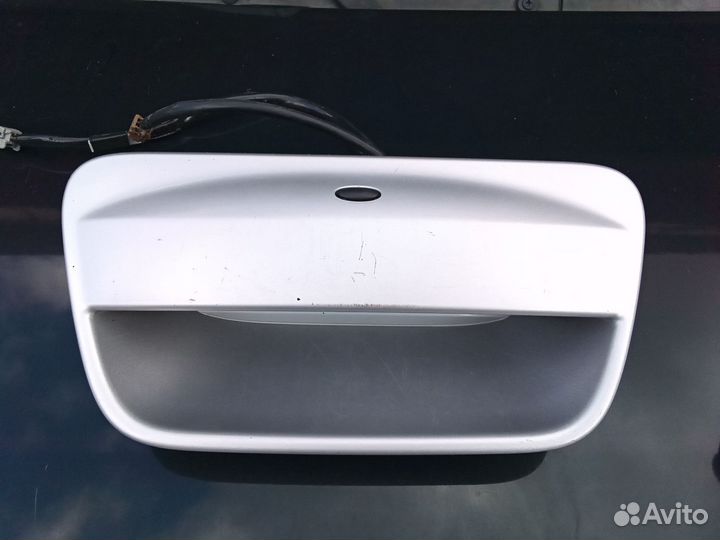 Комплектующие багажника Nissan Tiida