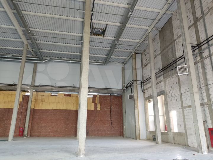 Новый склад класса А 1300 м². Рядом выезд на КАД