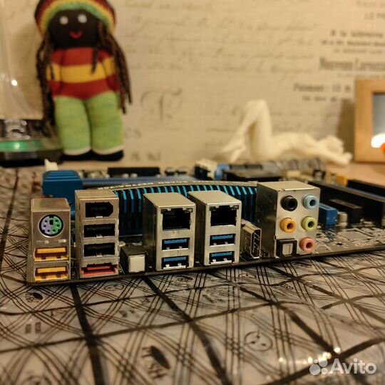 Материнская плата Intel DZ77GA-70K